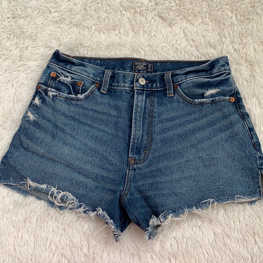 Abercrombie & Fitch Annie High Rise Shorts